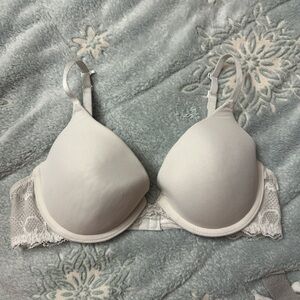 SO White Lace Trim T-Shirt Bra